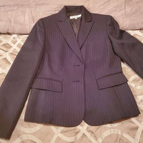 Kasper Pinstripe suit 2 piece 8/8P - Picture 4 of 5